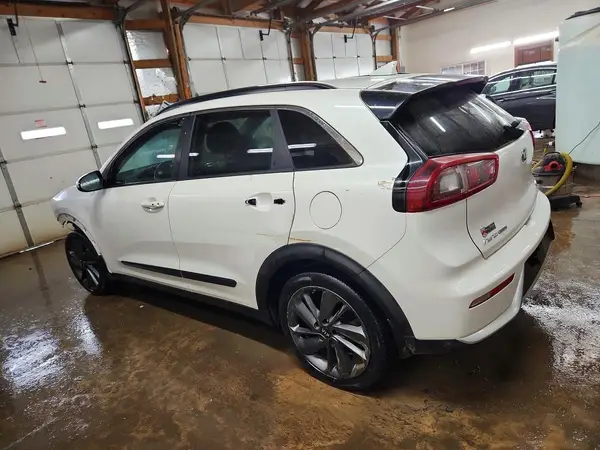 KNDCC3LC0H5064601 2017 KIA NIRO - Image 2