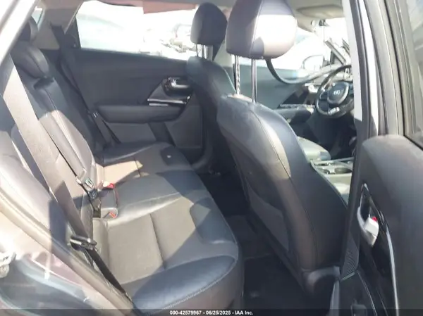 KNDCC3LC0H5066395 2017 KIA NIRO - Image 8
