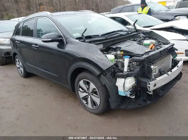KNDCC3LC0H5069071 2017 KIA NIRO - Image 1