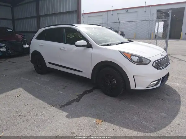 KNDCC3LC0H5069619 2017 KIA NIRO - Image 1