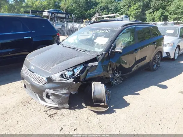 KNDCC3LC0H5077655 2017 KIA NIRO - Image 2
