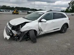 KNDCC3LC0H5077963 2017 KIA NIRO