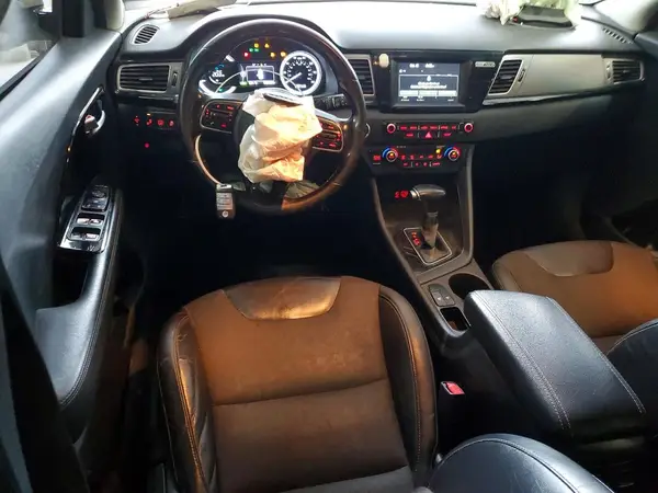 KNDCC3LC0J5131414 2018 KIA NIRO - Image 8