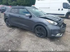 KNDCC3LC0J5135527 2018 KIA NIRO