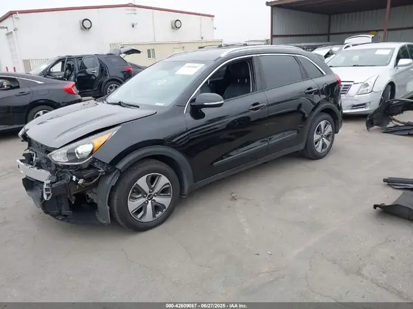 KNDCC3LC0J5140968 2018 KIA NIRO - Image 2