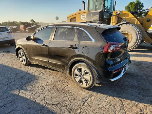KNDCC3LC0K5221115 2019 KIA NIRO - Image 2