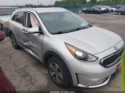 KNDCC3LC0K5231899 2019 KIA NIRO