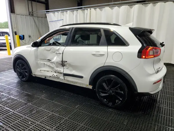 KNDCC3LC0K5251909 2019 KIA NIRO - Image 2