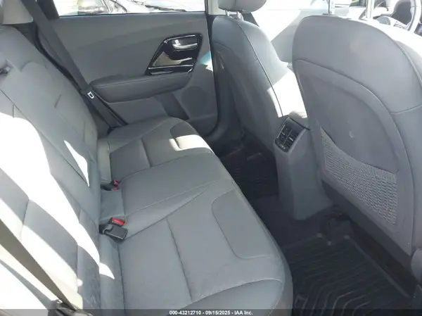 KNDCC3LC0K5324115 2019 KIA NIRO - Image 8