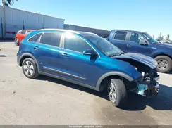 KNDCC3LC0K5325104 2019 KIA NIRO