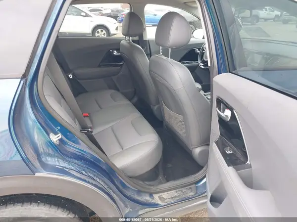 KNDCC3LC0K5339052 2019 KIA NIRO - Image 8