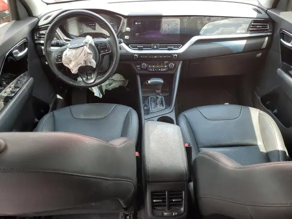 KNDCC3LC0N5494866 2022 KIA NIRO - Image 8