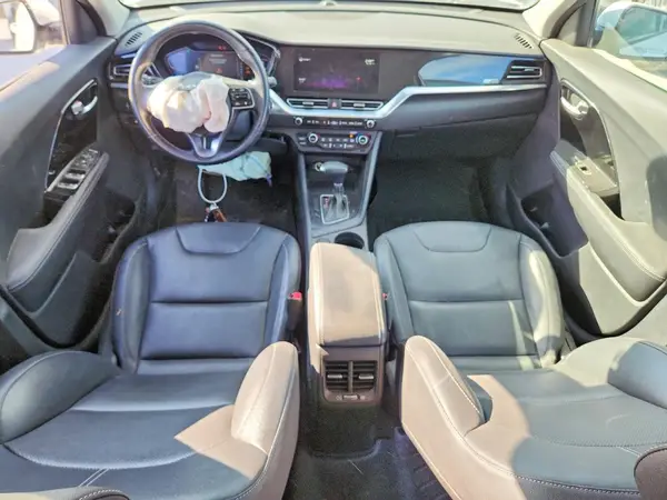 KNDCC3LC0N5533004 2022 KIA NIRO - Image 8
