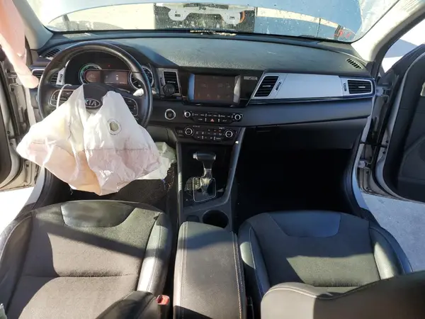KNDCC3LC1H5037231 2017 KIA NIRO - Image 8
