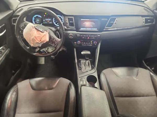 KNDCC3LC1H5037259 2017 KIA NIRO - Image 8