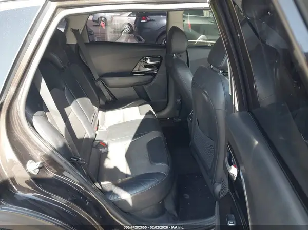 KNDCC3LC1H5037813 2017 KIA NIRO - Image 8