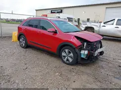 KNDCC3LC1H5037990 2017 KIA NIRO