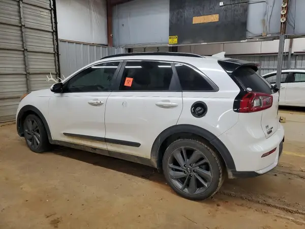 KNDCC3LC1H5045698 2017 KIA NIRO - Image 2