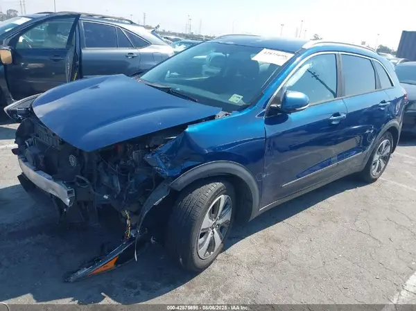 KNDCC3LC1H5045958 2017 KIA NIRO - Image 2
