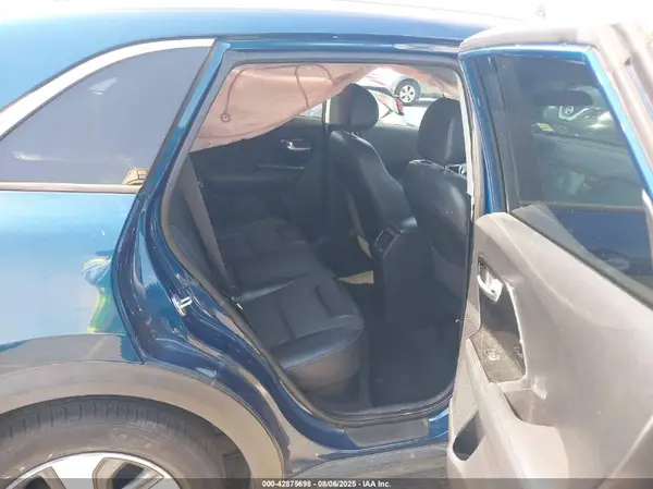KNDCC3LC1H5045958 2017 KIA NIRO - Image 8