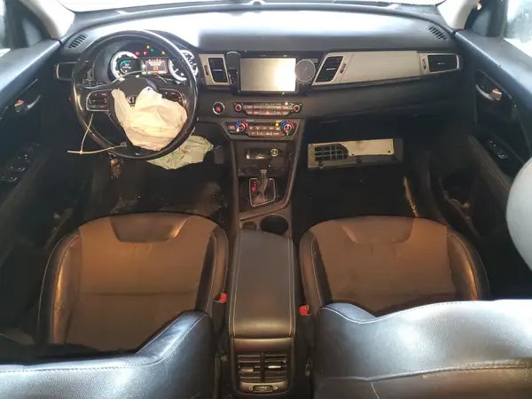 KNDCC3LC1H5054269 2017 KIA NIRO - Image 8