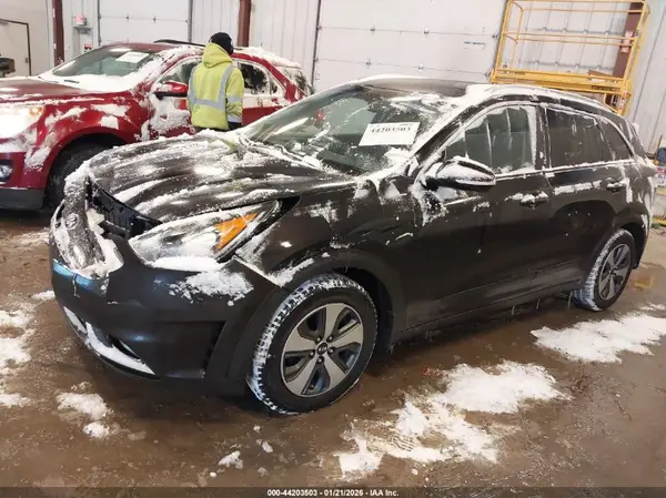 KNDCC3LC1H5061920 2017 KIA NIRO - Image 2