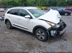KNDCC3LC1H5067197 2017 KIA NIRO