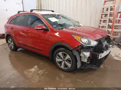 KNDCC3LC1H5068883 2017 KIA NIRO
