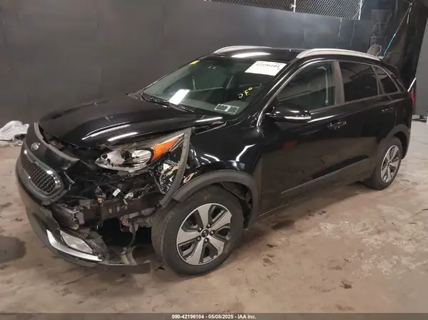 KNDCC3LC1H5069547 2017 KIA NIRO - Image 2