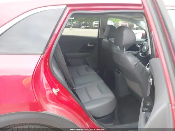 KNDCC3LC1H5079947 2017 KIA NIRO - Image 8