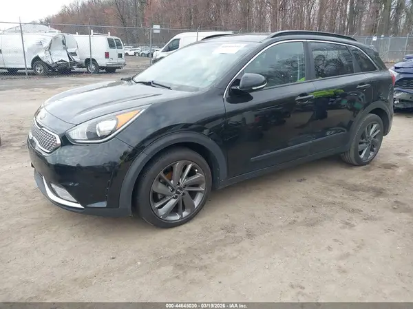 KNDCC3LC1H5082282 2017 KIA NIRO - Image 2