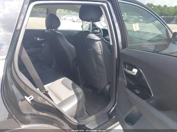 KNDCC3LC1H5087014 2017 KIA NIRO - Image 8