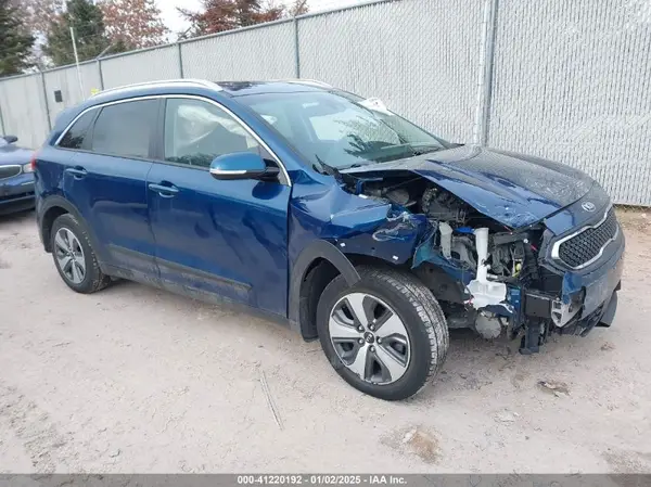KNDCC3LC1H5088275 2017 KIA NIRO - Image 1