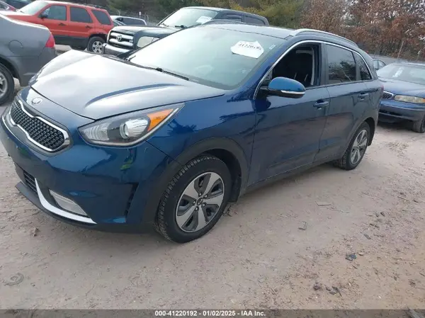 KNDCC3LC1H5088275 2017 KIA NIRO - Image 2