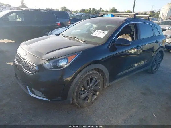 KNDCC3LC1H5095694 2017 KIA NIRO - Image 2
