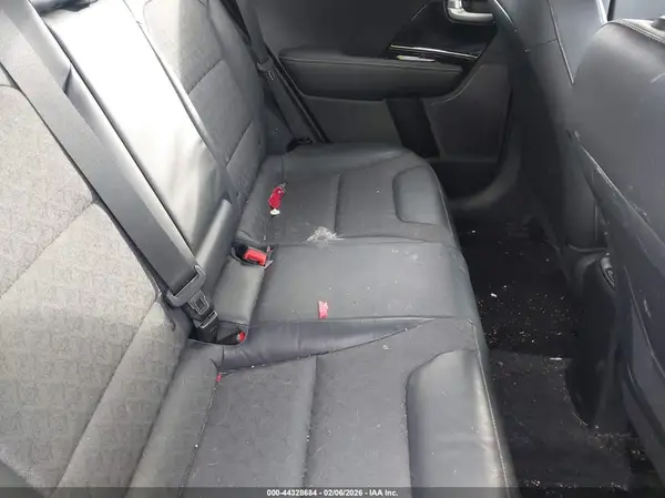 KNDCC3LC1H5096053 2017 KIA NIRO - Image 8