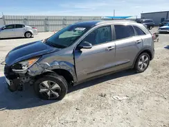 KNDCC3LC1J5108126 2018 KIA NIRO