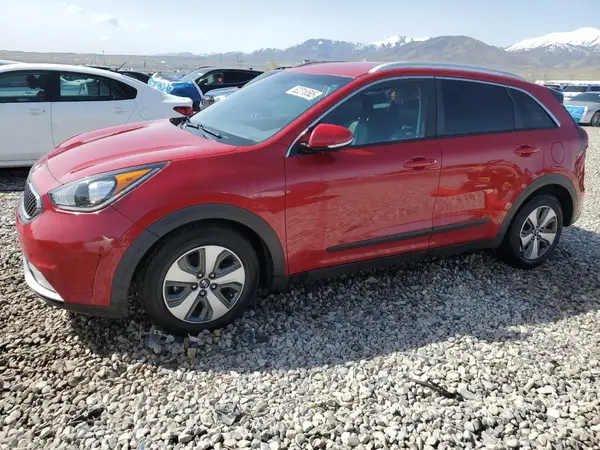 KNDCC3LC1J5127310 2018 KIA NIRO - Image 1