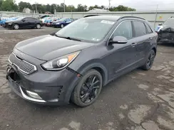 KNDCC3LC1J5133429 2018 KIA NIRO