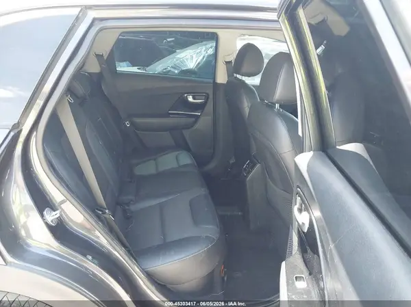 KNDCC3LC1J5133432 2018 KIA NIRO - Image 8