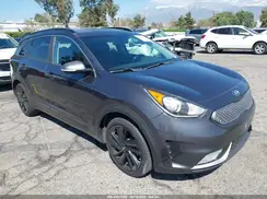 KNDCC3LC1J5133981 2018 KIA NIRO