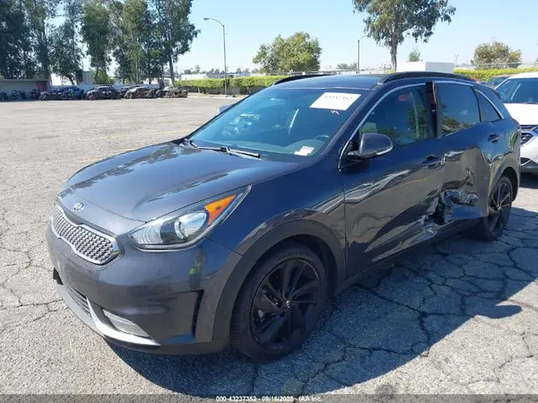 KNDCC3LC1J5133981 2018 KIA NIRO - Image 2