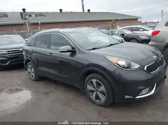 KNDCC3LC1J5135908 2018 KIA NIRO