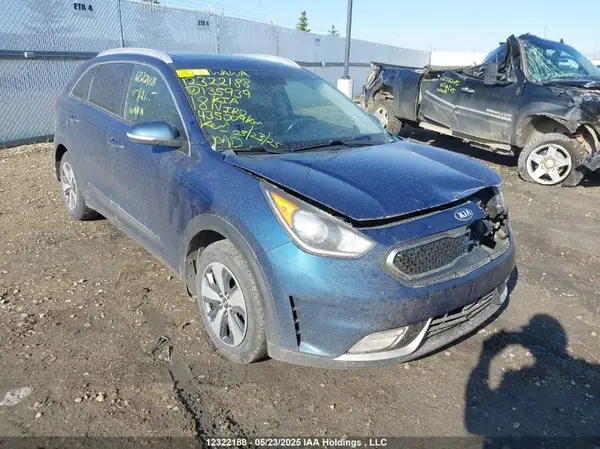 KNDCC3LC1J5135939 2018 KIA NIRO - Image 1