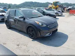KNDCC3LC1J5137898 2018 KIA NIRO