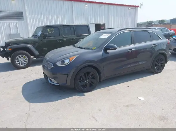 KNDCC3LC1J5137898 2018 KIA NIRO - Image 2
