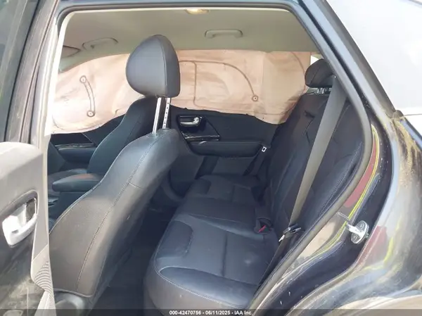 KNDCC3LC1J5137898 2018 KIA NIRO - Image 8