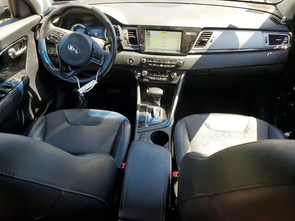 KNDCC3LC1J5145581 2018 KIA NIRO - Image 8