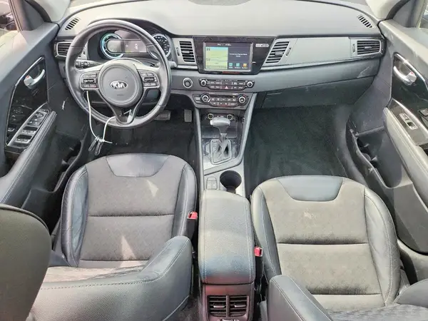 KNDCC3LC1J5149520 2018 KIA NIRO - Image 8