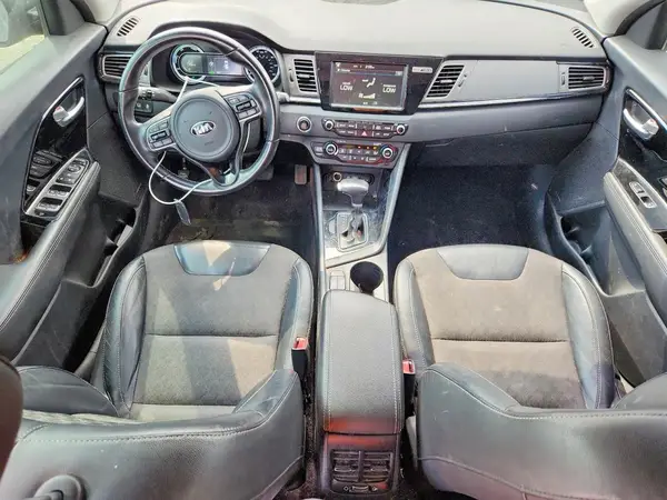 KNDCC3LC1J5150313 2018 KIA NIRO - Image 8